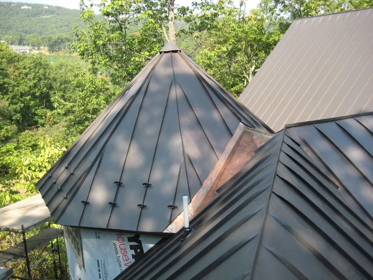 Professional Gutter Cleaning by Craftsman Roofing in Wantagh